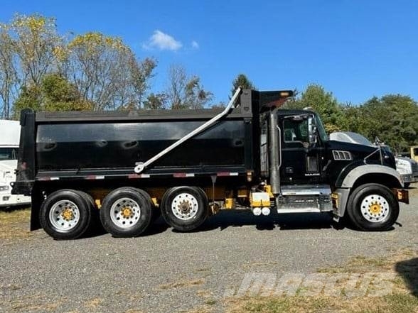 Mack GRANITE GU713 傾卸式卡車