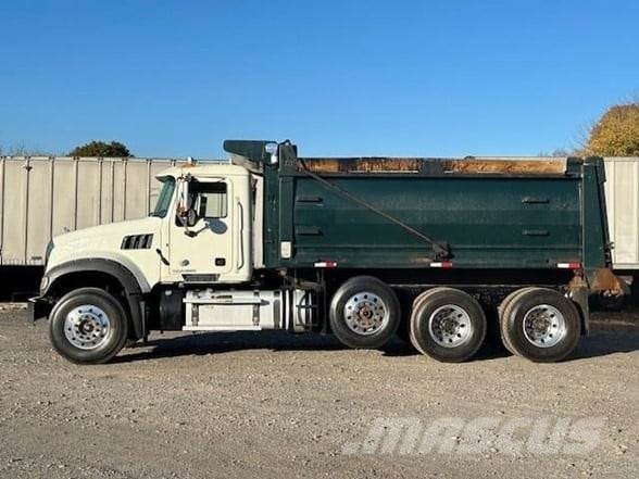 Mack GRANITE GU713 傾卸式卡車