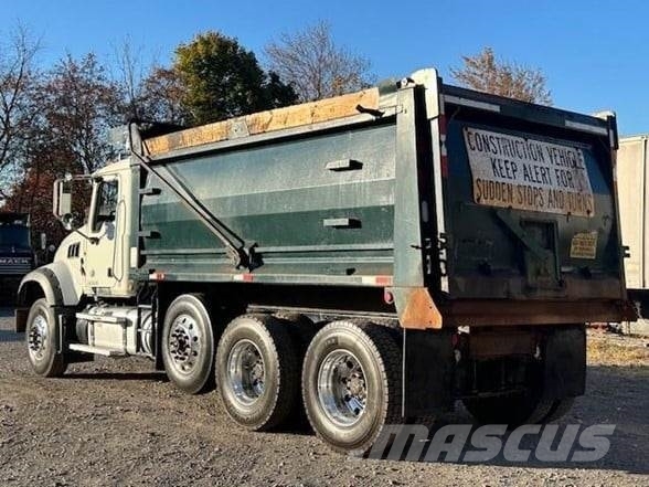 Mack GRANITE GU713 傾卸式卡車