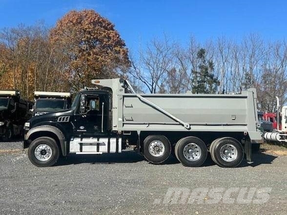 Mack GRANITE GU713 Tipper trucks