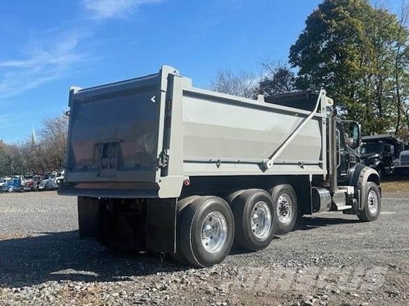 Mack GRANITE GU713 Tipper trucks