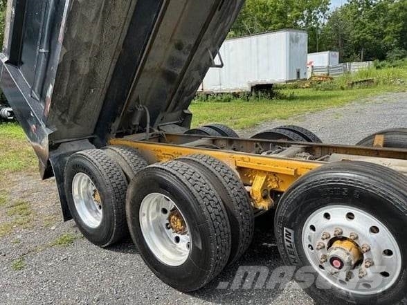 Mack GRANITE GU713 傾卸式卡車
