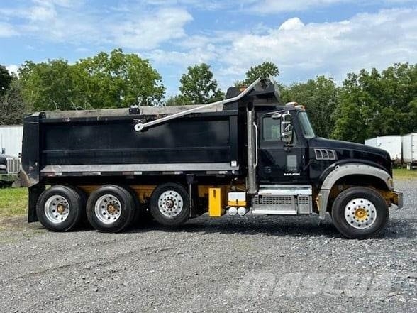 Mack GRANITE GU713 傾卸式卡車