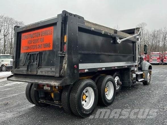 Mack GRANITE GU713 傾卸式卡車