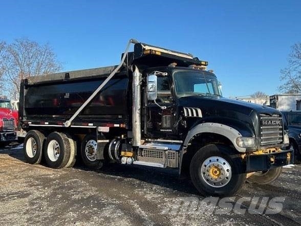 Mack GRANITE GU713 傾卸式卡車