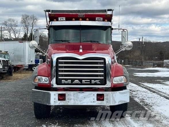 Mack GRANITE GU813 傾卸式卡車