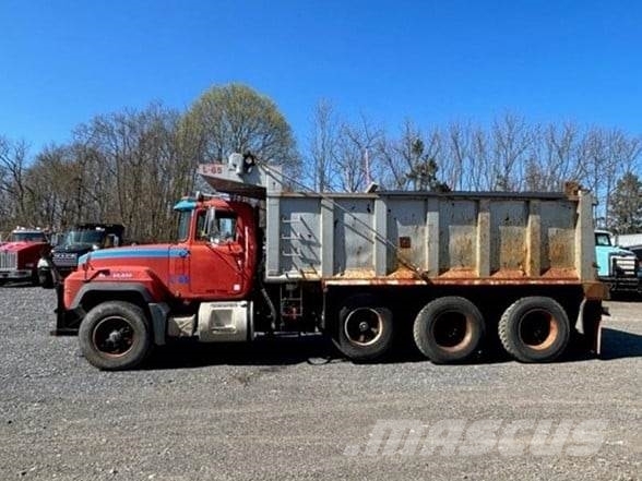 Mack RD688S Billenő teherautók