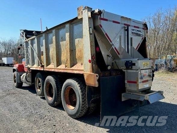 Mack RD688S Billenő teherautók
