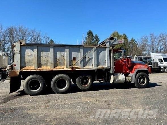 Mack RD688S Billenő teherautók