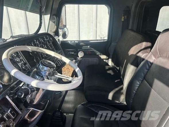 Peterbilt 389 傾卸式卡車