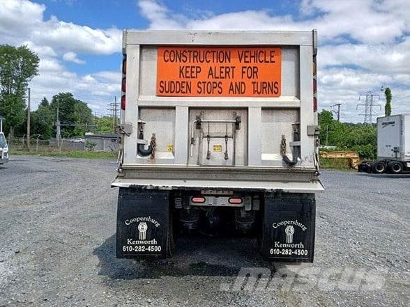 Peterbilt 567 Savivarčių priekabų vilkikai