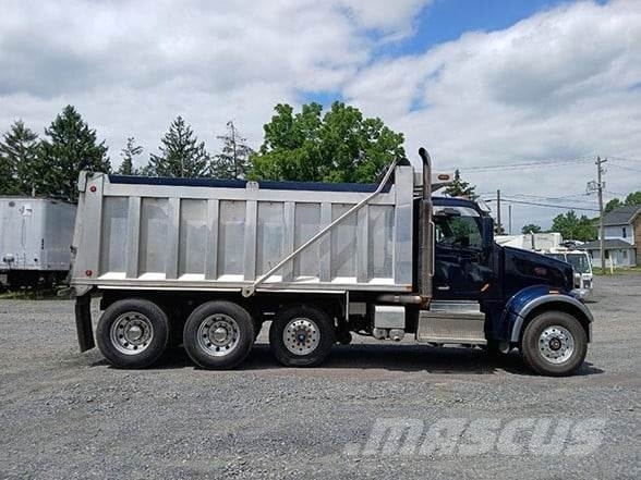 Peterbilt 567 Savivarčių priekabų vilkikai