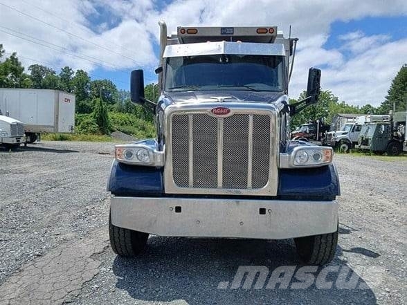 Peterbilt 567 Savivarčių priekabų vilkikai