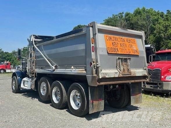Peterbilt 567 傾卸式卡車