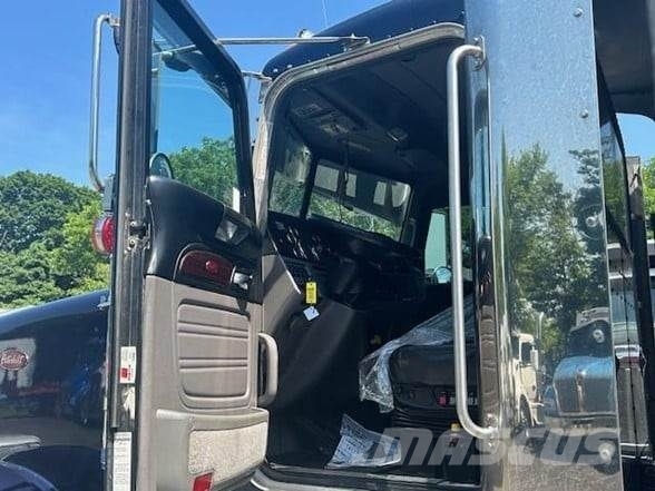 Peterbilt 567 傾卸式卡車