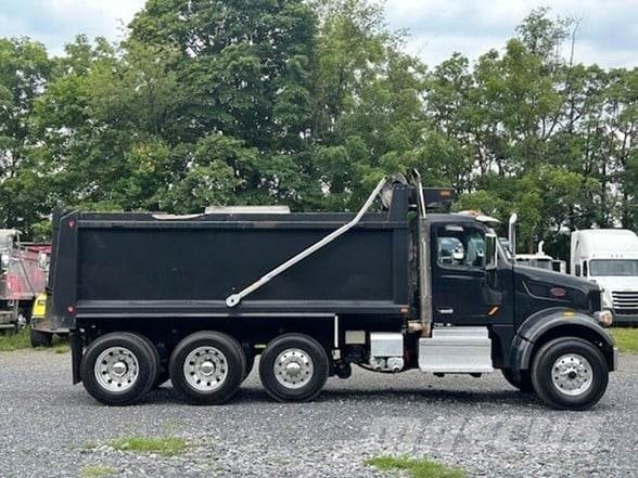 Peterbilt 567 Savivarčių priekabų vilkikai