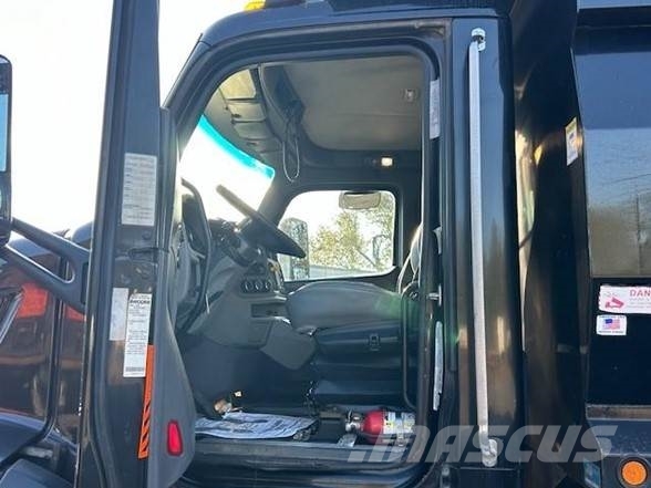 Peterbilt 567 自卸式货车