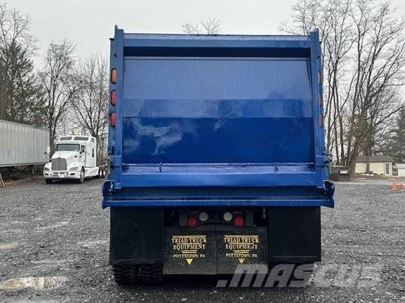 Peterbilt 567 傾卸式卡車