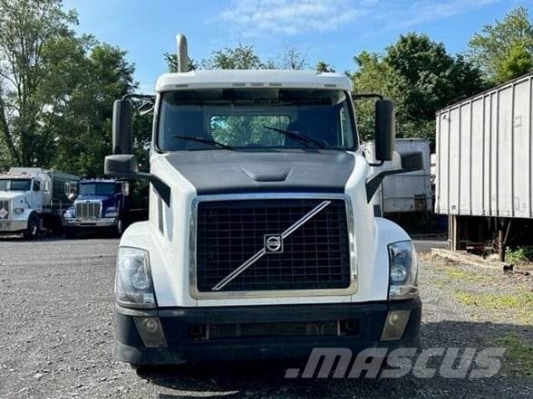Volvo VNL64T300 Tegljači