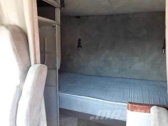 Volvo VNL64T670 Tegljači