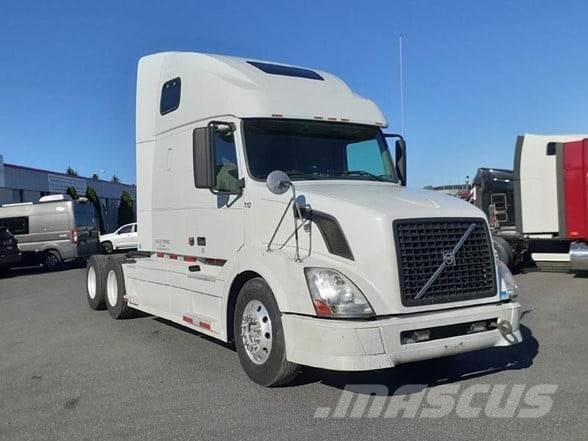 Volvo VNL64T670 Tegljači