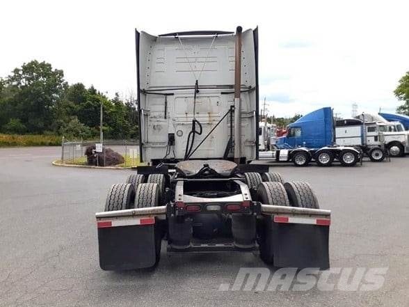 Volvo VNL64T780 Tegljači