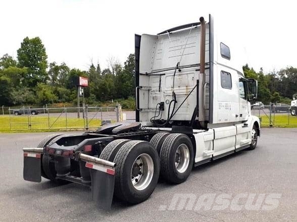 Volvo VNL64T780 Tegljači