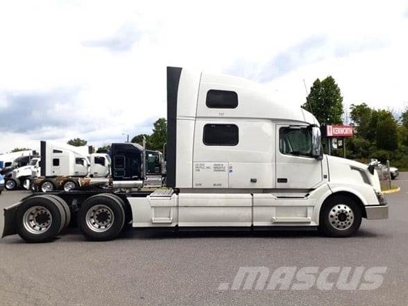 Volvo VNL64T780 Tegljači