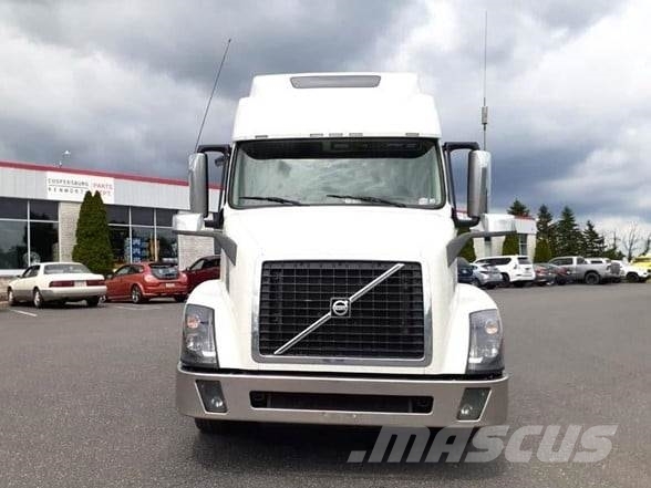 Volvo VNL64T780 Tegljači