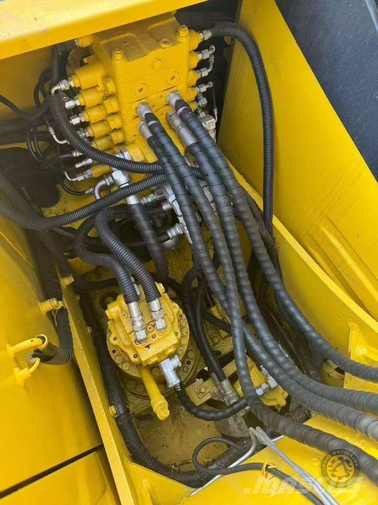 Komatsu PC130-7 Bagri goseničarji