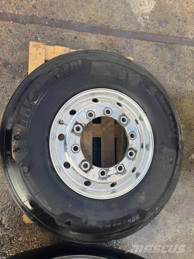 Michelin X multi Оси