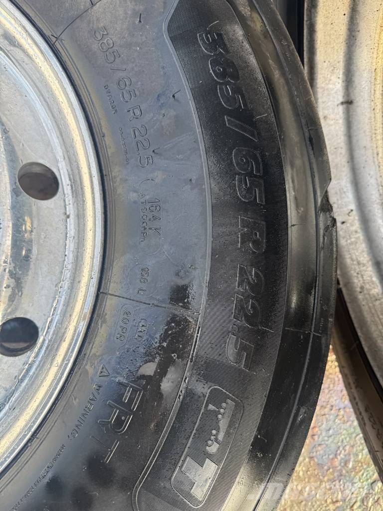 Michelin X multi Оси