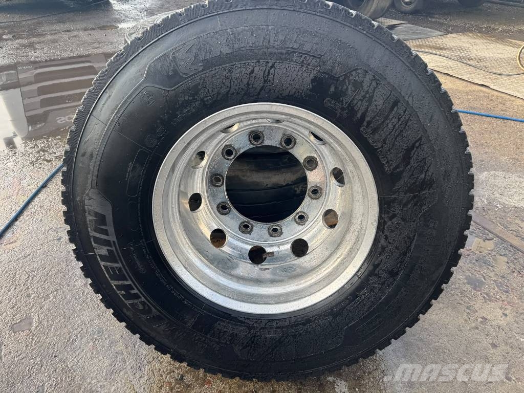 Michelin X multi Оси
