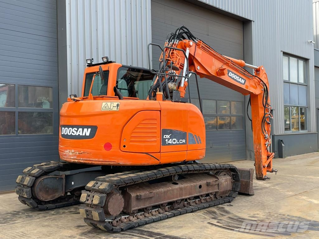 Doosan DX140LCR-3 Escavatori cingolati