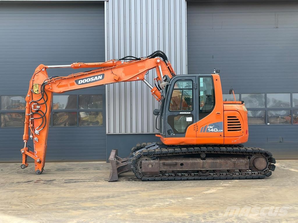 Doosan DX140LCR-3 Escavatori cingolati