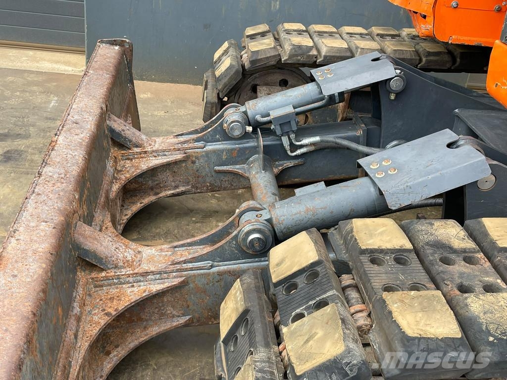 Doosan DX140LCR-3 Escavatori cingolati