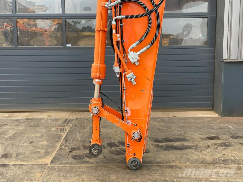 Doosan DX140LCR-3 Escavatori cingolati