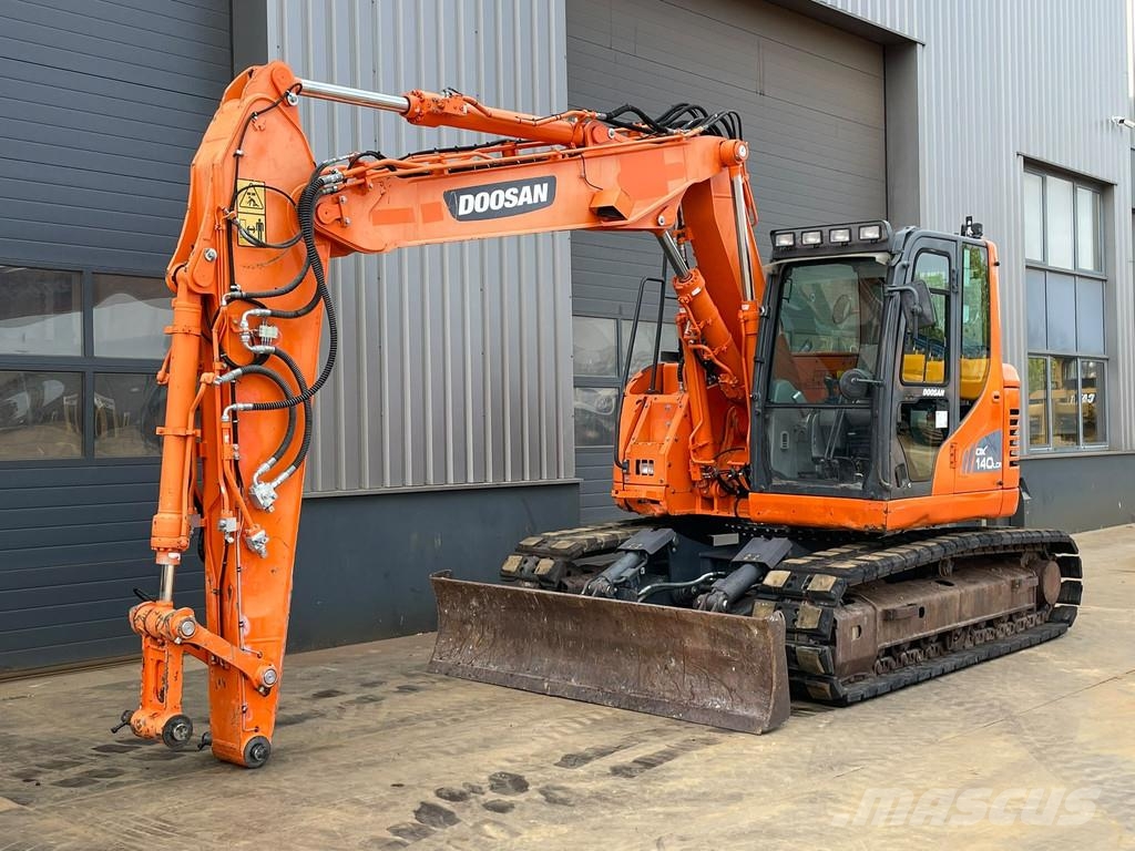 Doosan DX140LCR-3 Escavatori cingolati
