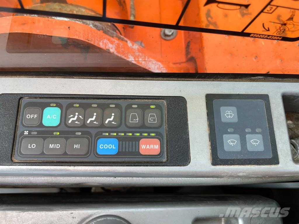 Doosan DX140LCR-3 Escavatori cingolati