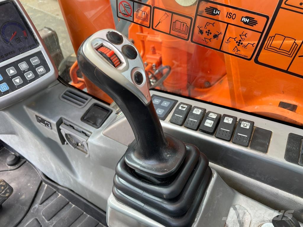 Doosan DX140LCR-3 Escavatori cingolati
