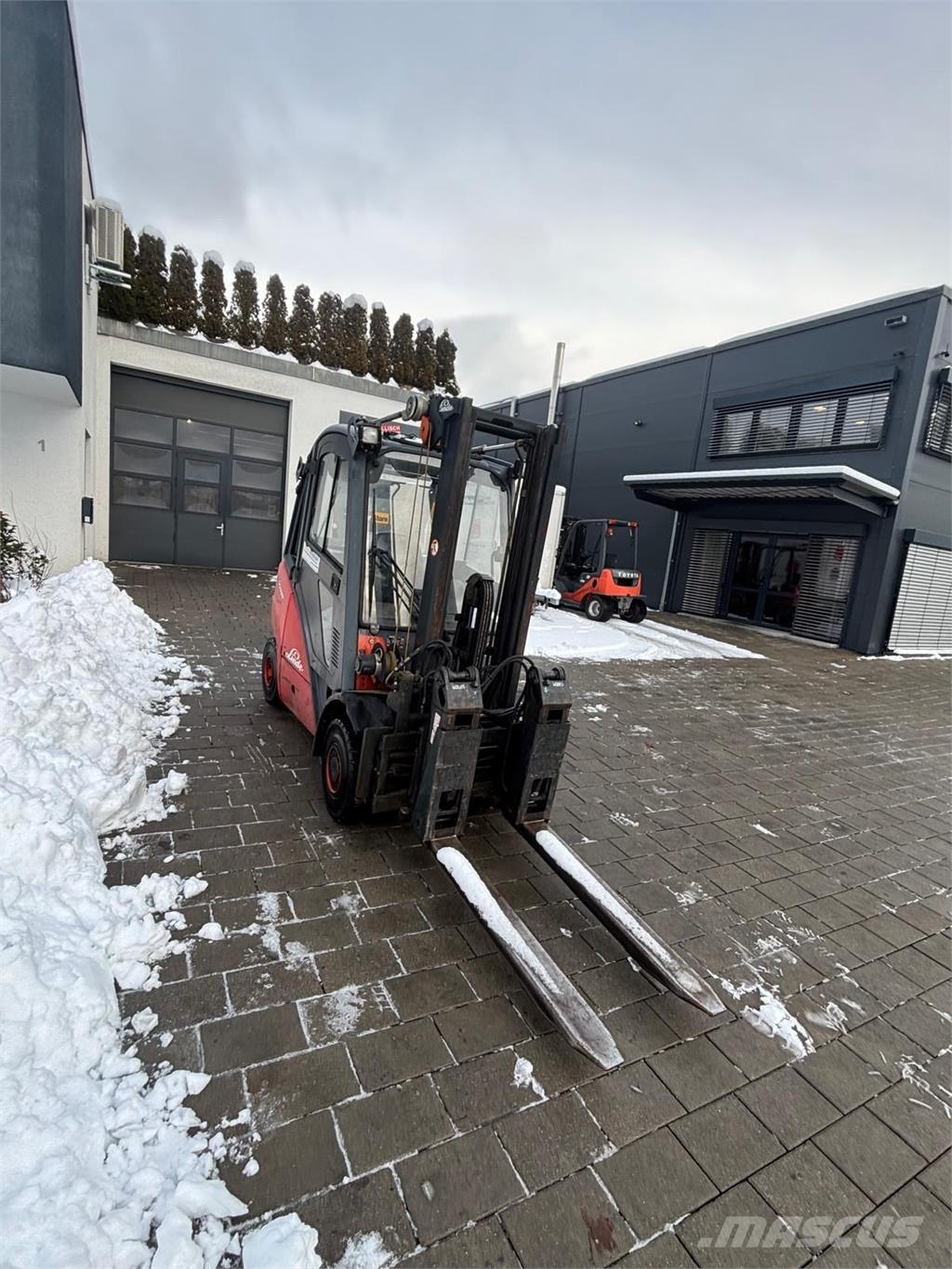 Linde H25T Газовые погрузчики