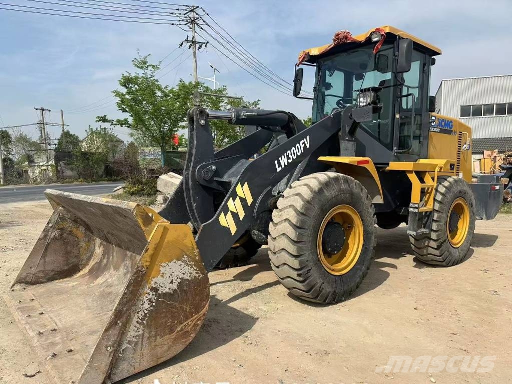 XCMG LW 300 F Колесни товарачи