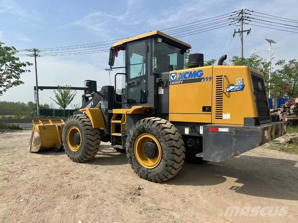 XCMG LW 300 F Колесни товарачи