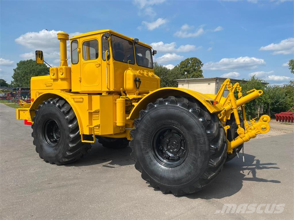Kirovets K 701 V12 Traktoren