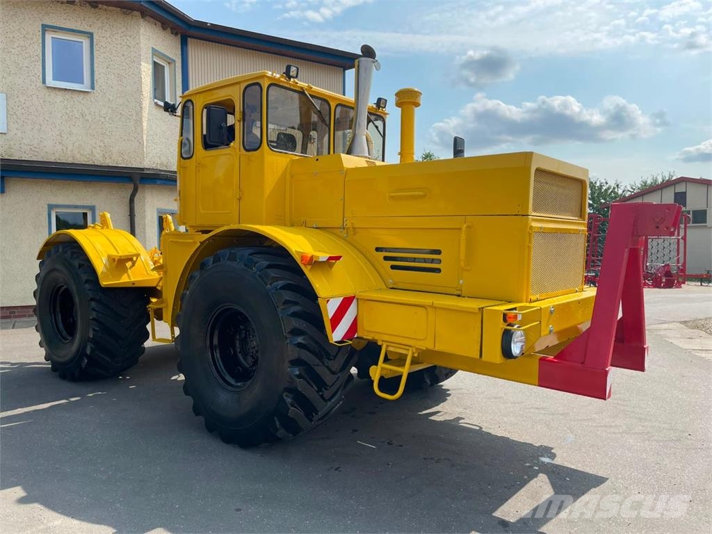 Kirovets K 701 V12 Traktoren