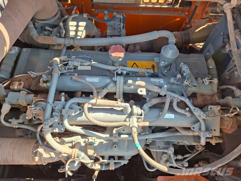 Hitachi ZX490LCH-7 履带挖掘机