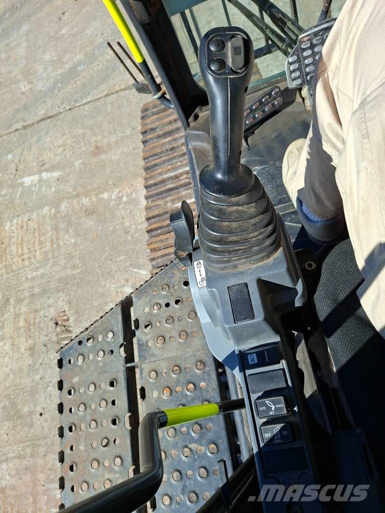 Hitachi ZX490LCH-7 履带挖掘机
