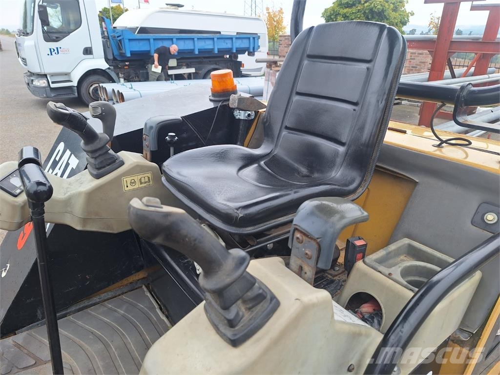 CAT 302.5 C Muu