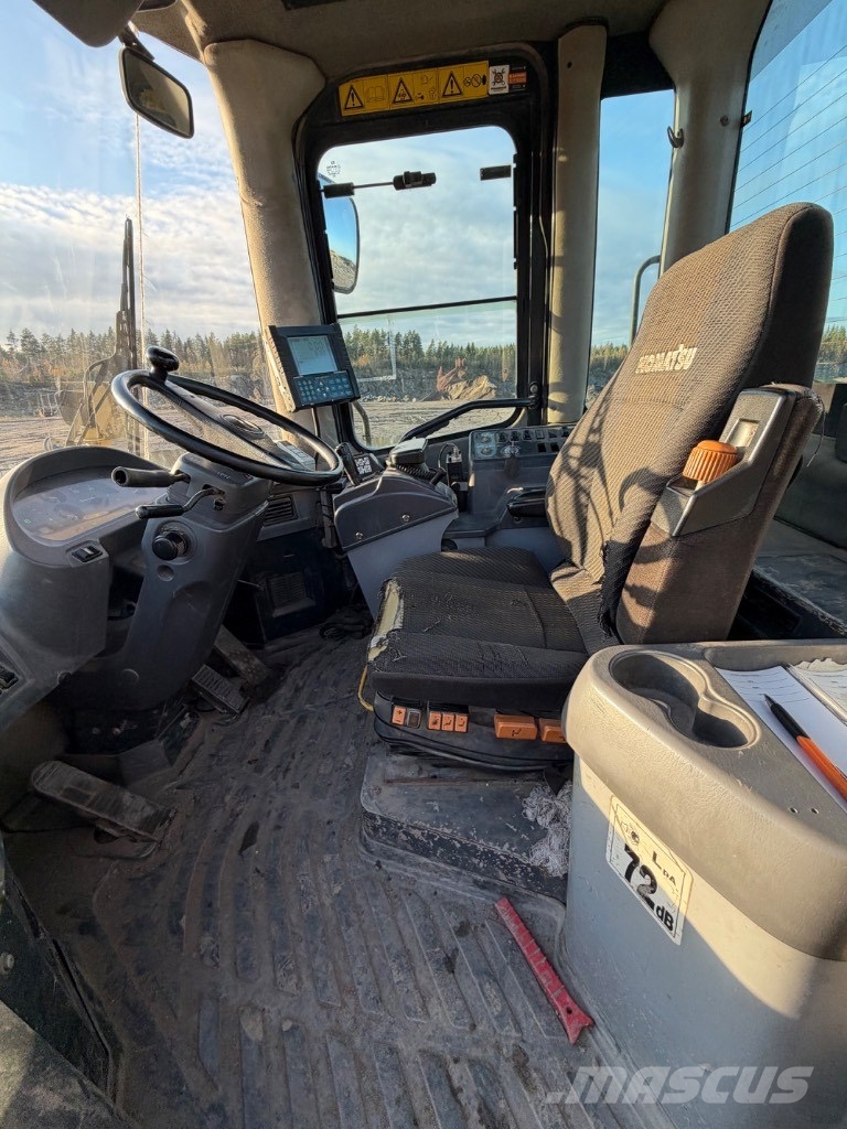 Komatsu WA 470-5H لوادر بعجل