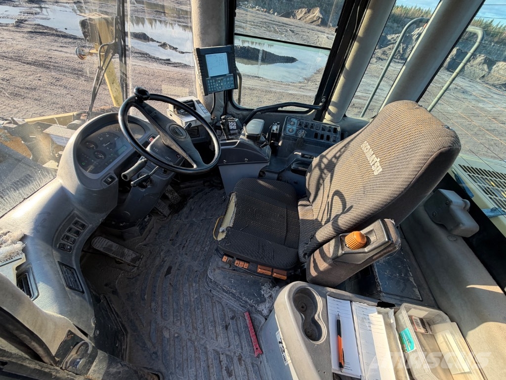 Komatsu WA 470-5H لوادر بعجل